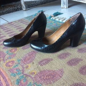 Soft Madina Heels Black Snakeskin